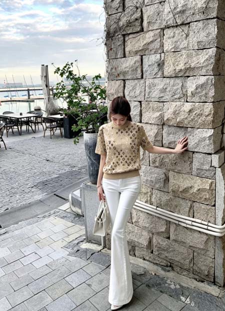 2026年10月8日入荷秋冬新作Louis Vuittonニットの半袖女性用ファッション/誕生日プレゼント/贈り物 can工場
