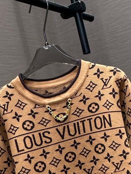 2026年10月8日入荷秋冬新作Louis Vuittonセーター女性用ファッション/誕生日プレゼント/贈り物 can工場