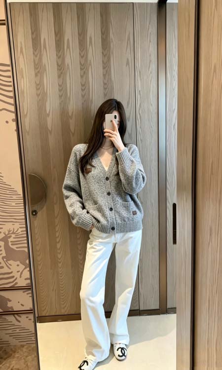 2026年10月8日入荷秋冬新作Louis Vuitton ニットカーディガン  女性用ファッション/誕生日プレゼント/贈り物 can工場