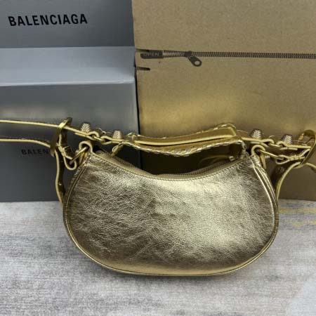 原版復刻人気新作 バレンシアガバッグ26X16X10CM C+工場★超厳選★入手困難な