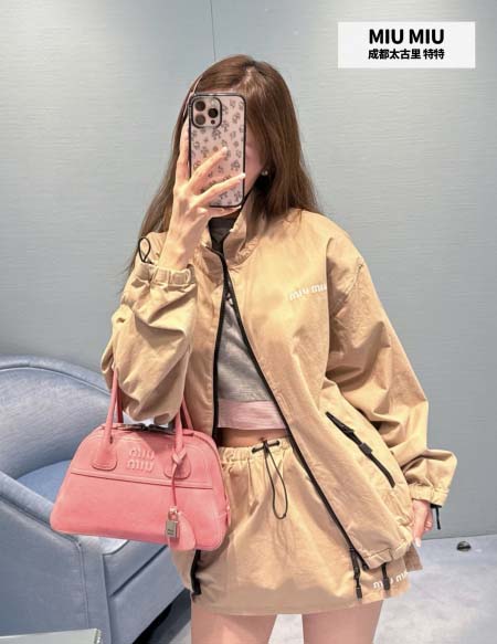 2026年10月6日入荷秋冬新作miumiuジャケット女性用...