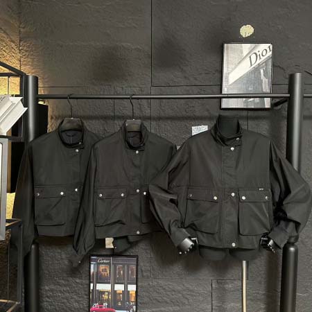2026年10月6日入荷秋冬新作Pradaジャケット女性用フ...