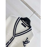 2026年10月8日入荷秋冬新作Louis Vuitton ニットカーディガン  女性用ファッション/誕生日プレゼント/贈り物 can工場