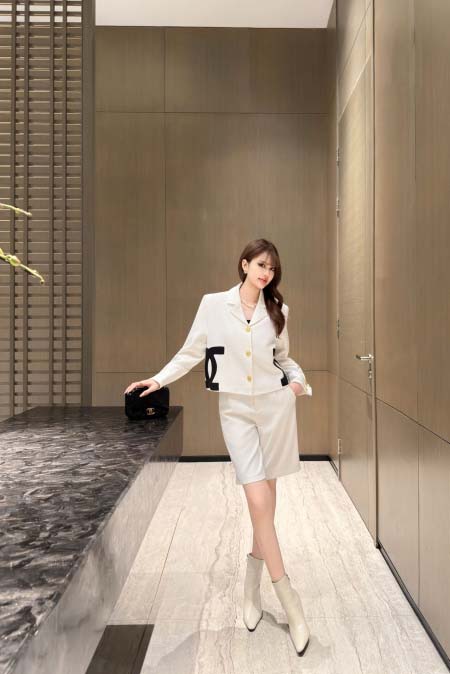 2026年10月10日入荷秋冬新作Chanelジャケット女性...