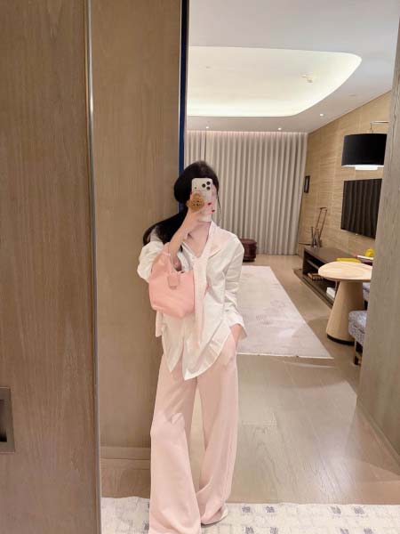 2026年10月14日入荷秋冬新作Chanelシャツ女性用フ...