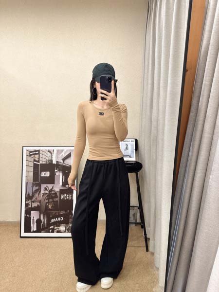2026年10月14日入荷秋冬新作Chanel長袖女性用ファ...
