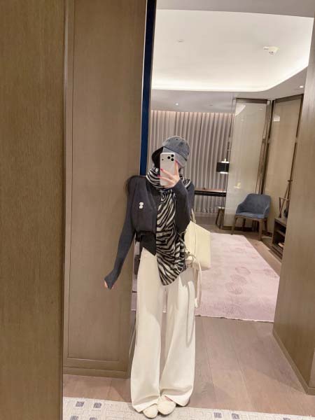 2026年10月15日入荷秋冬新作Chanelニットのセータ...