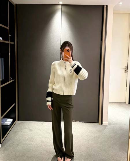 2026年10月15日入荷秋冬新作Chanel ニットカーデ...