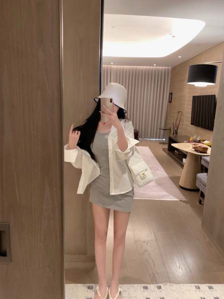 2026年10月15日入荷秋冬新作Chanelシャツ女性用フ...