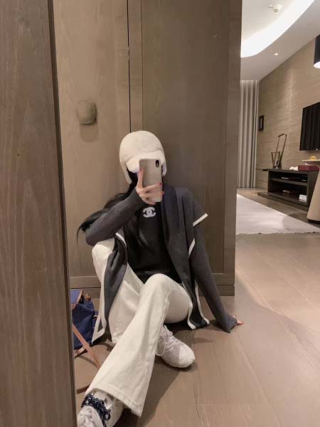 2026年10月15日入荷秋冬新作Chanelニットのセータ...