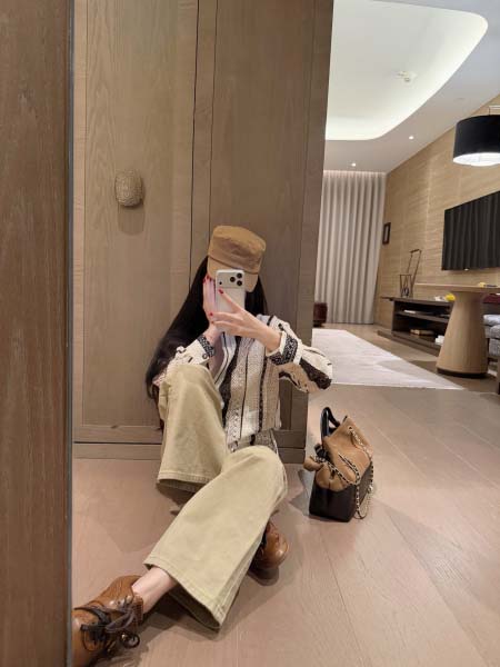 2026年10月15日入荷秋冬新作Chanelシャツ女性用フ...