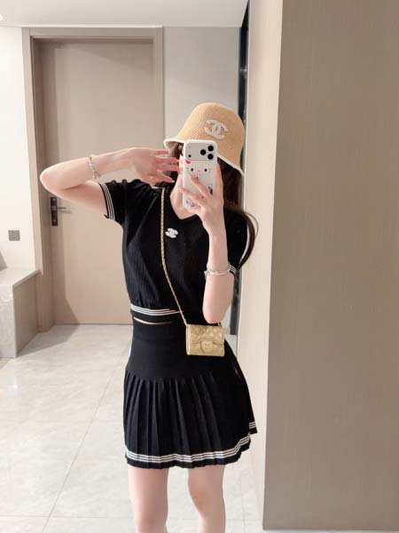 2026年10月15日入荷秋冬新作Chanel上下女性用ファ...