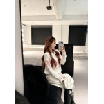 2026年10月15日入荷秋冬新作Chanel長袖女性用ファッション/誕生日プレゼント/贈り物 can工場
