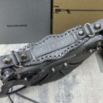 原版復刻人気新作 バレンシアガバッグ26X16X10CM C+工場★超厳選★入手困難な