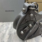 原版復刻人気新作 バレンシアガバッグ26X16X10CM C+工場★超厳選★入手困難な