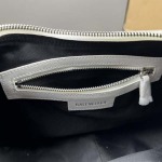 原版復刻人気新作 バレンシアガバッグ26X16X10CM C+工場★超厳選★入手困難な