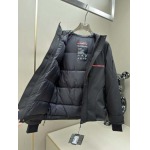 2026年10月27日入荷秋冬新作Pradaダウンジャケット高級品/誕生日プレゼント/KD工場